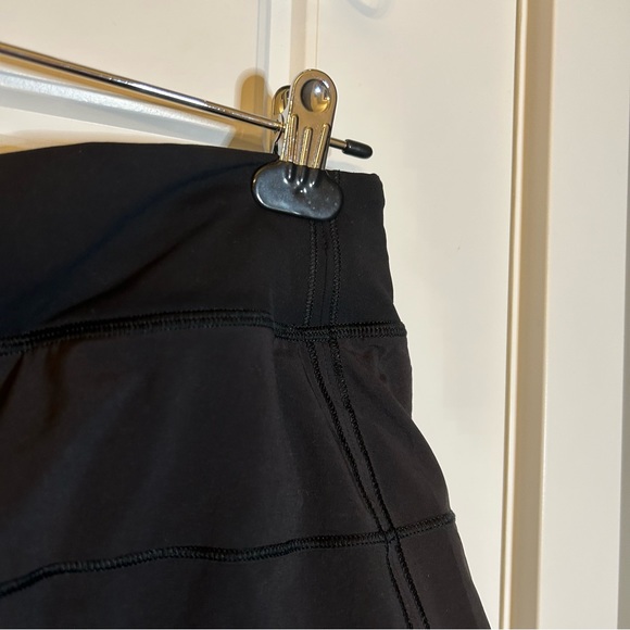 LULULEMON PACE RIVAL SKIRT IN BLACK MID RISE SIZE 6 REGULAR 13 INCH - Picture 2 of 14